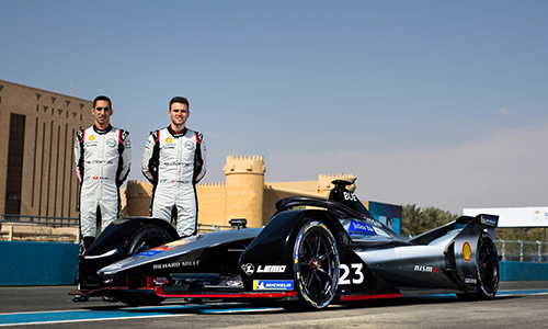 3-日產汽車e.dams車隊車手塞巴斯蒂安·布埃米（Sebastien Buemi）及奧利弗·羅蘭德(Oliver Rowland)首戰分獲第六、七名的好成績（文章內）.jpg