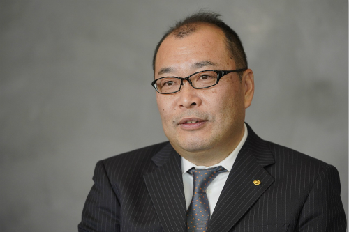 500日產汽車公司高級副總裁、日產汽車中國管理委員會主席、東風汽車有限公司總裁山崎莊平先生_meitu_3.jpg